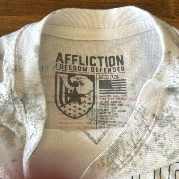 AFFLICTION MENS T SHIRT SIZE MEDIUM GREAT GRAPHICS! 🇺🇸 MUST SEE! - Picture 2 of 4